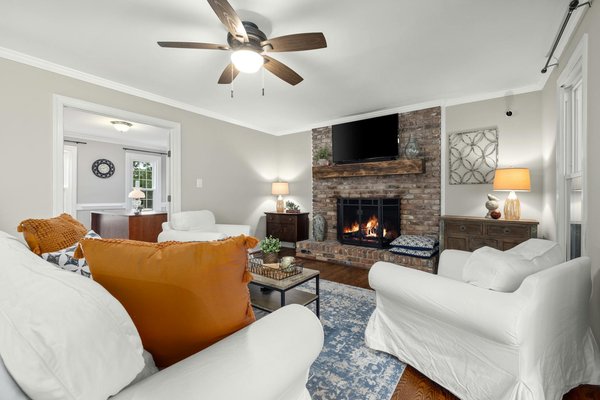 Comment décorer votre commode pour ajouter du peps à votre chambre